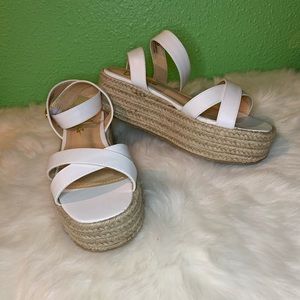 Lulus white sandal/wedge